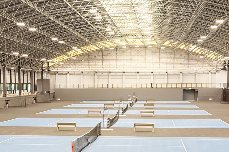 ひなた宮崎県総合運動公園庭球場改修・管理棟再整備事業が竣工し、オープニングセレモニーが執り行われました